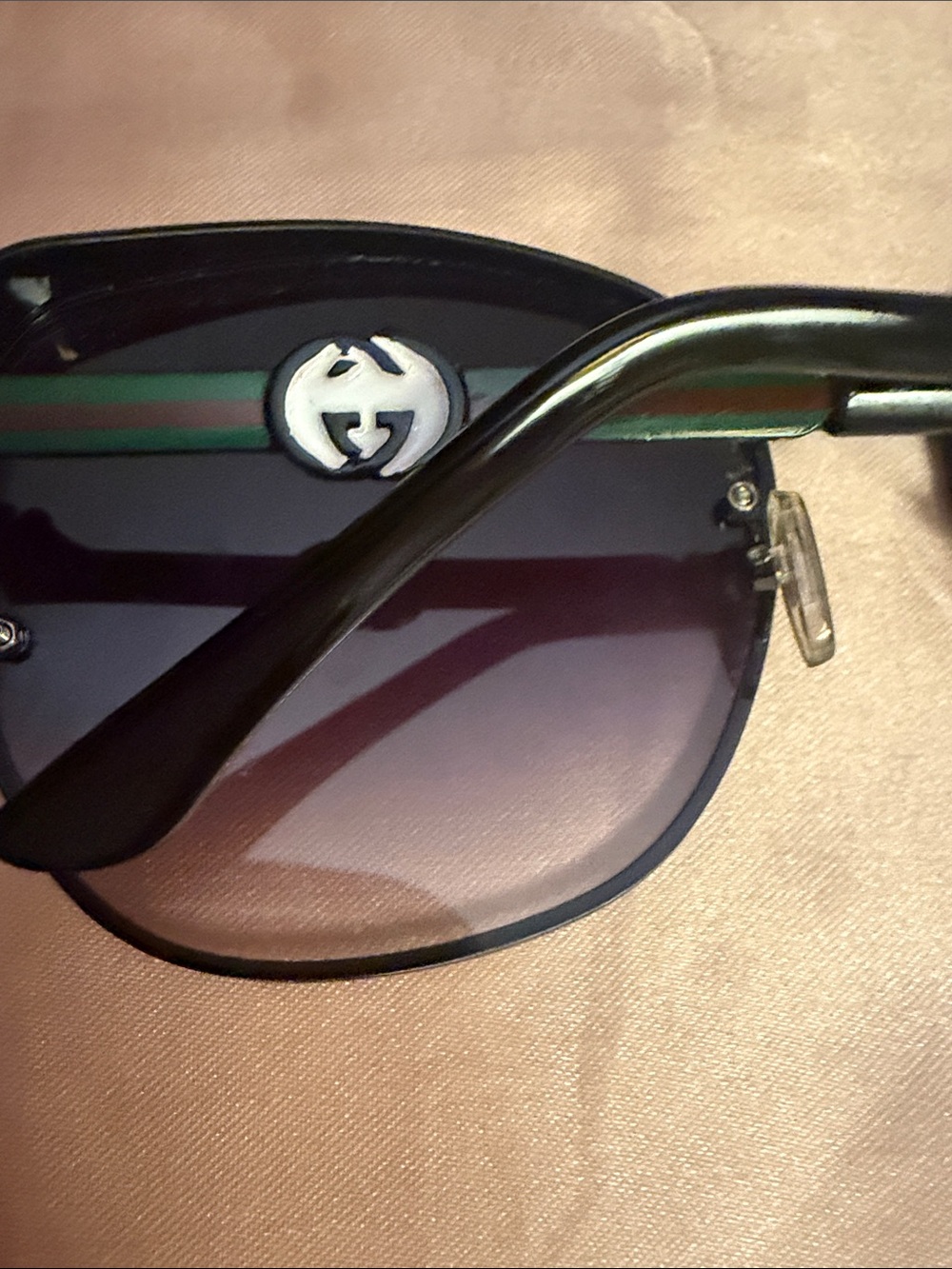 Gucci Black Frame with Dark Gradient Lenses Sunglasses - Picture 4 of 13